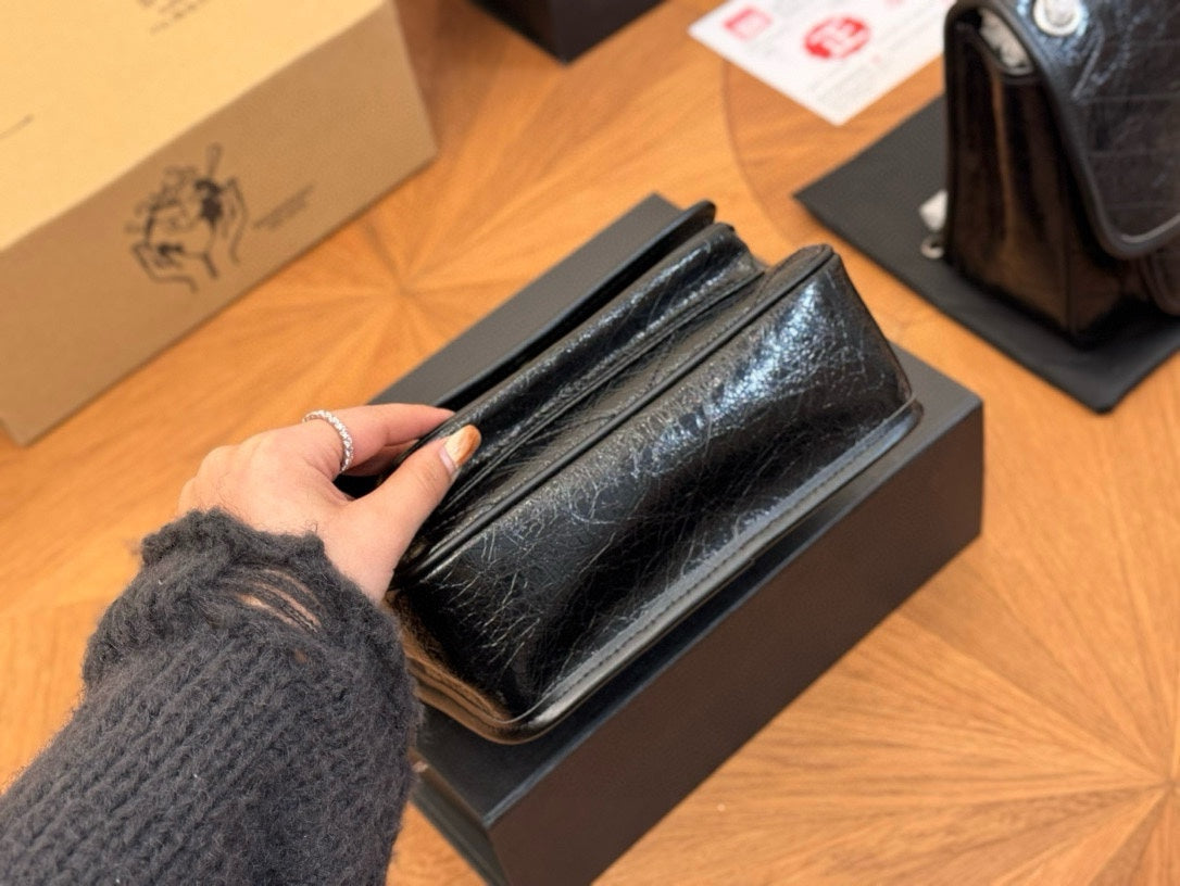 6XSL429BDE Stylish leather bag