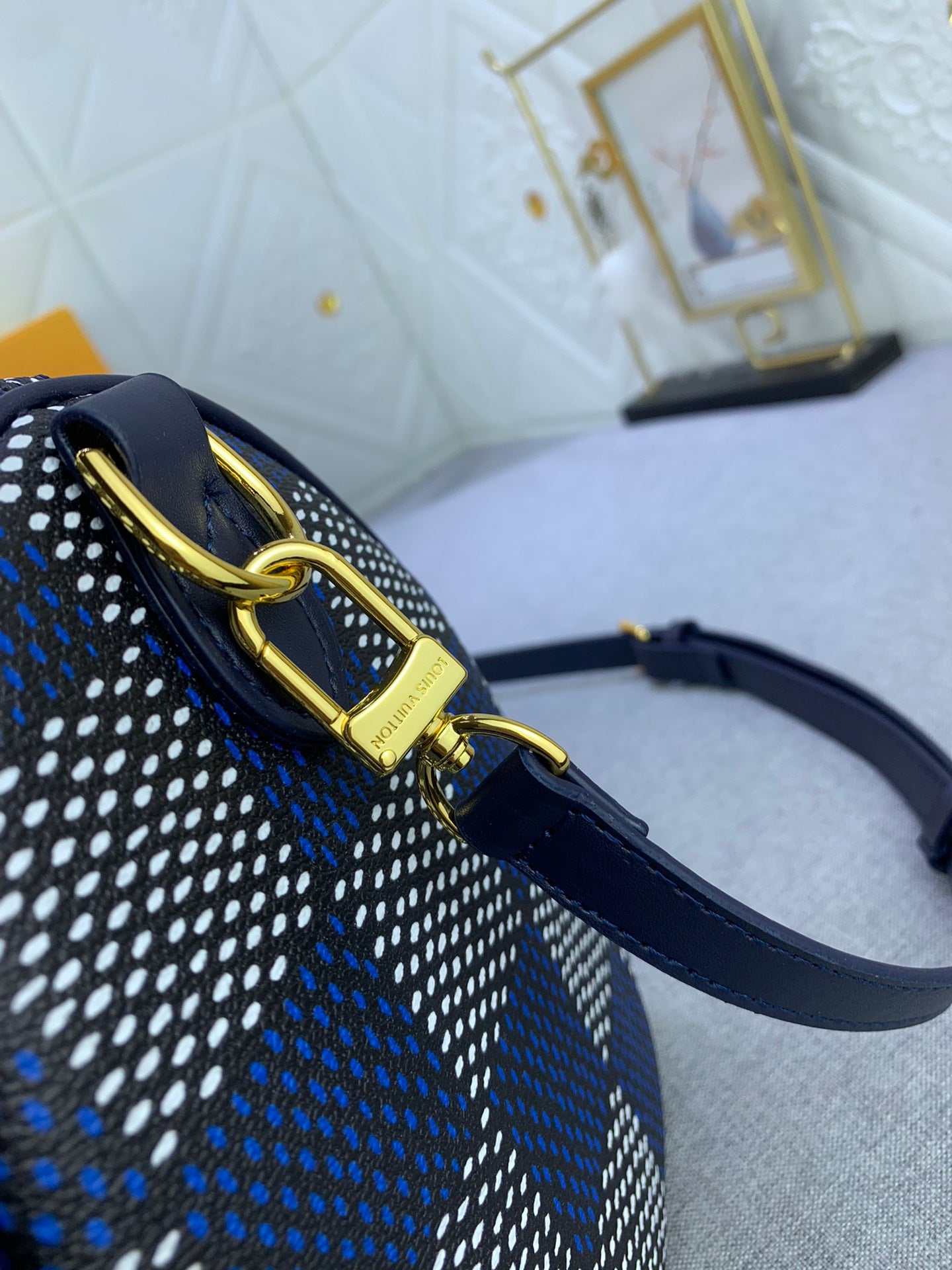 2XE269BDE Stylish leather bag 