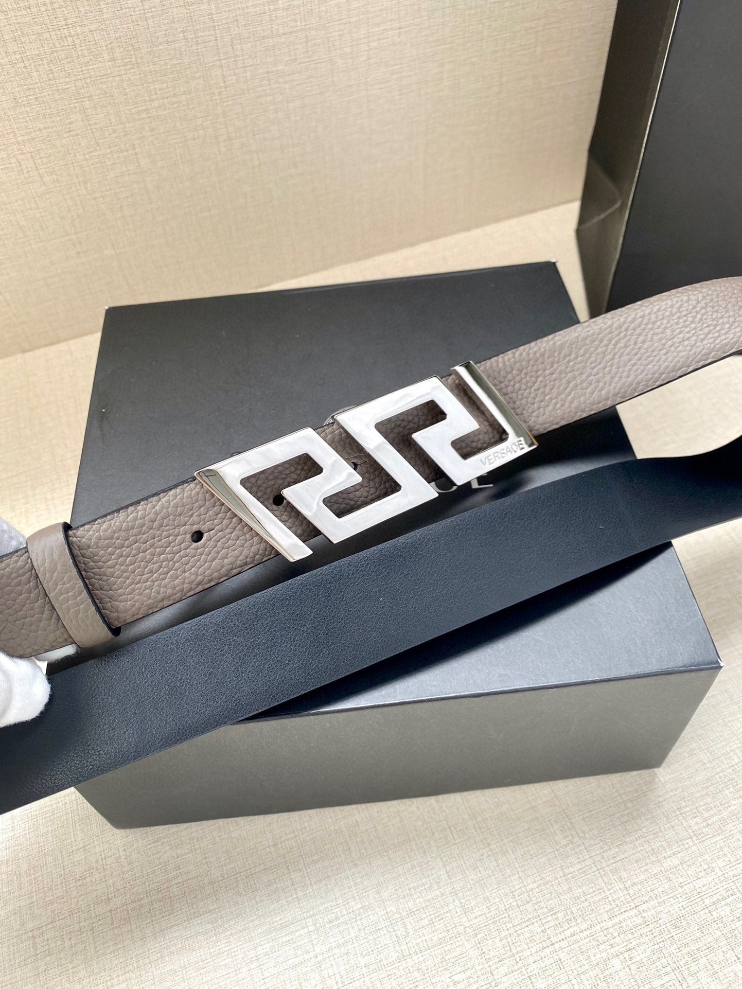 1WV166PDE Stylish  High quality belt With full package