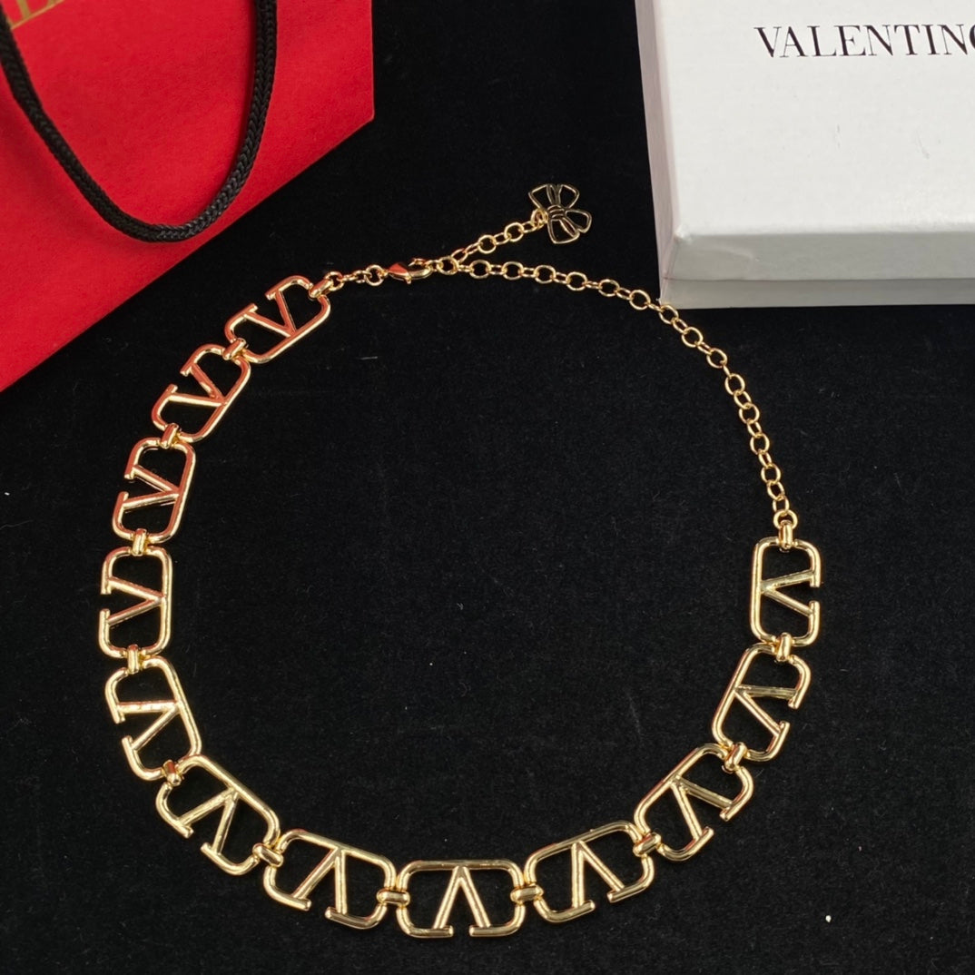 14VL264XDE Stylish Earrings Earrings Bracelets Necklaces