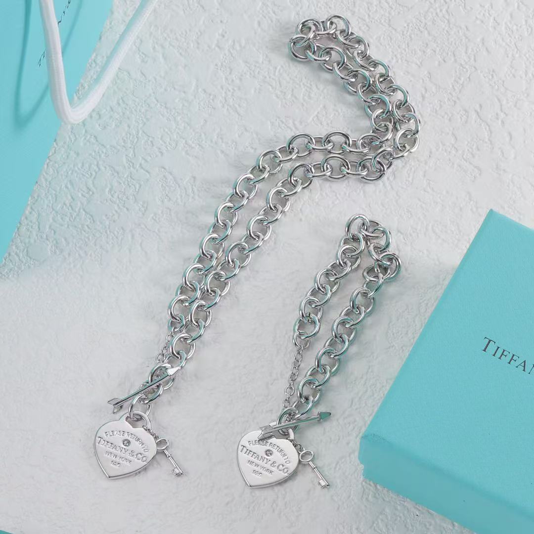1LT68KDE Stylish necklaces and bracelets