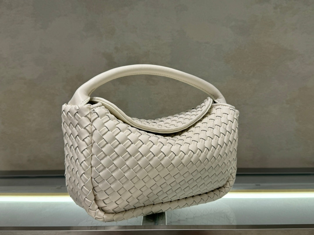 1XA83BDE Stylish leather bag