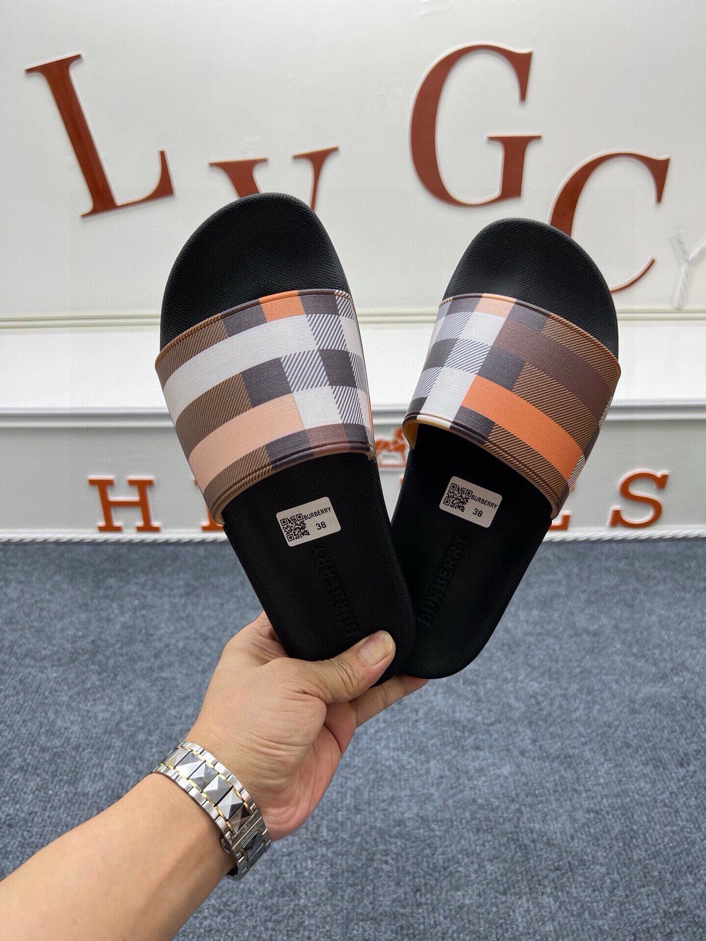 535ZR252ZDE Stylish Slippers