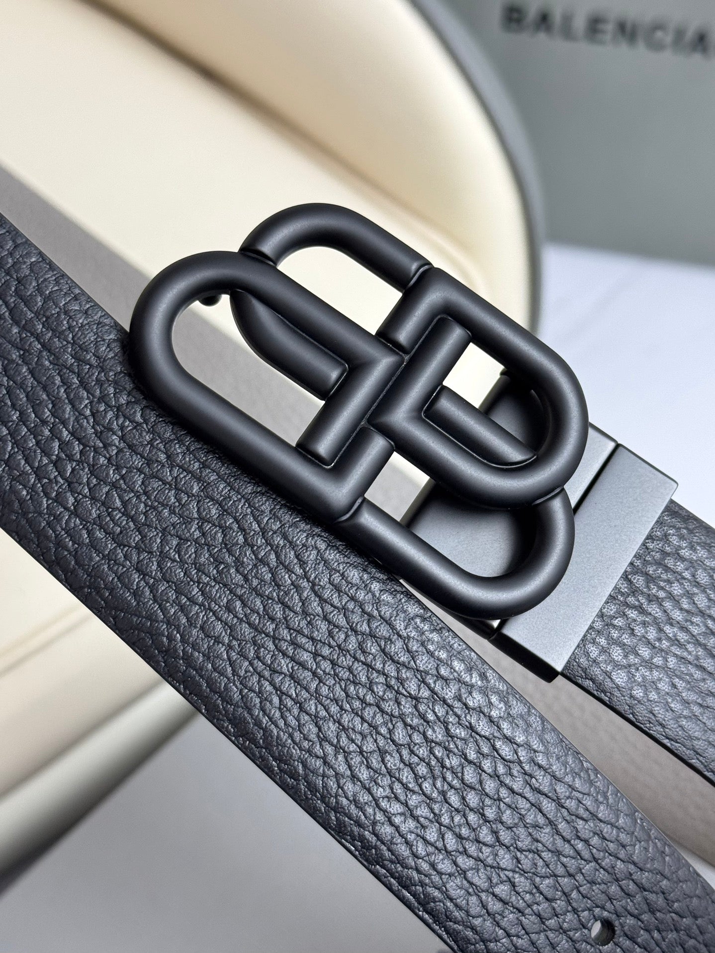 155RJ239PDE Stylish  High quality belt With full package