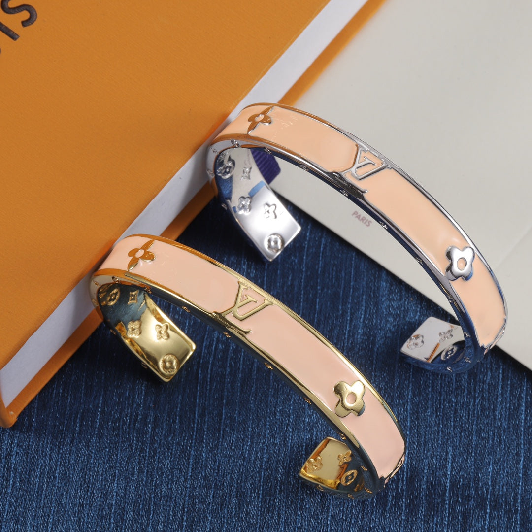 14E1092KDE Stylish  Bracelets