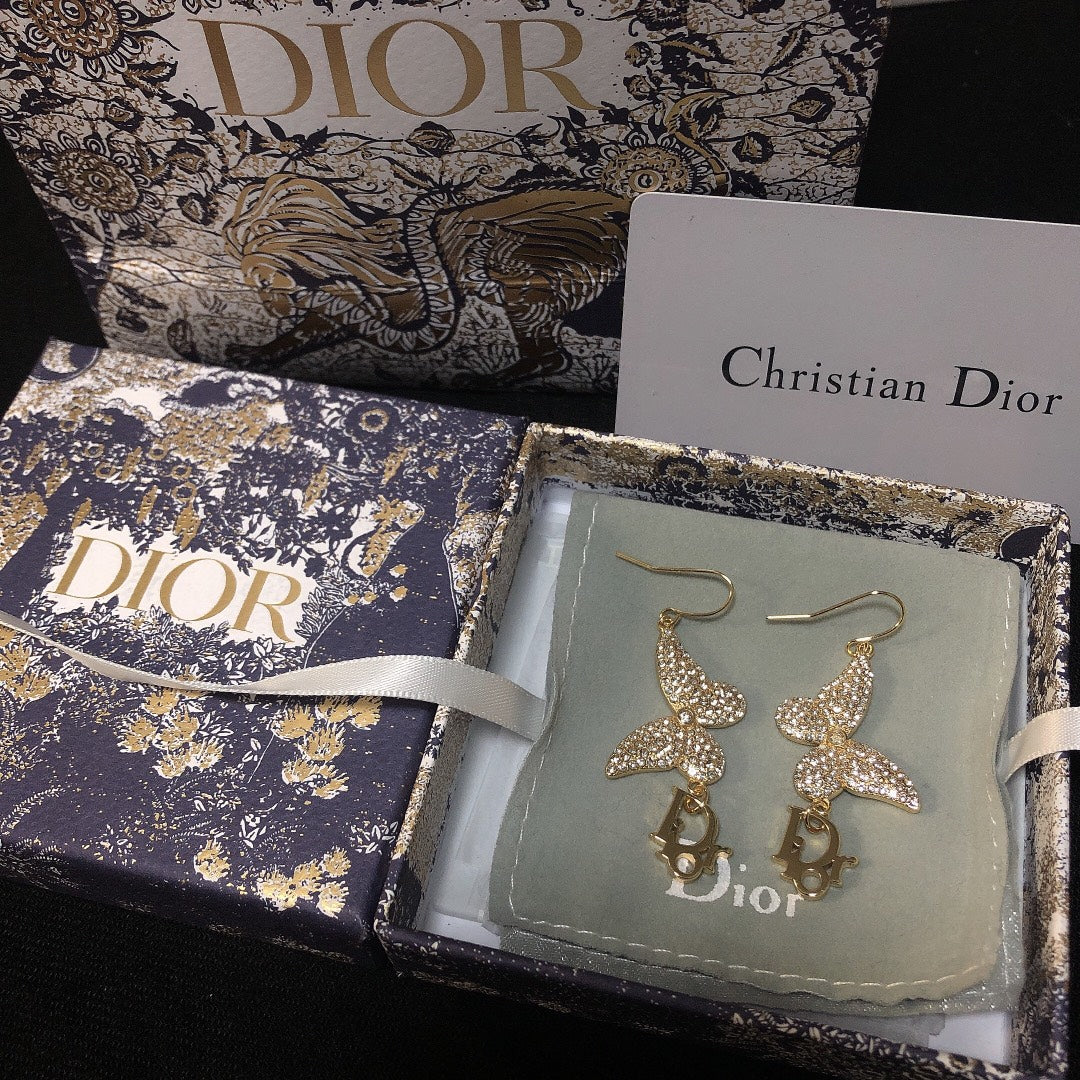 1YD225EDE Stylish Earrings