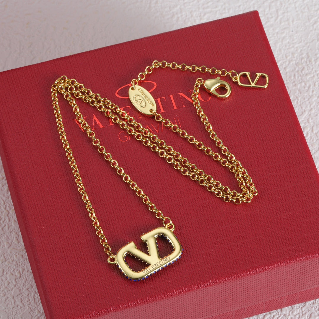 175RVL84XDE Stylish  Necklace . Earrings.Bracelets.