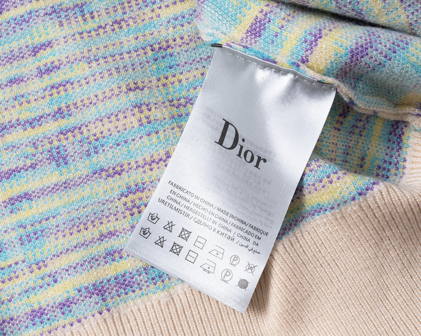 185ZD114UDE Stylish Sweaters