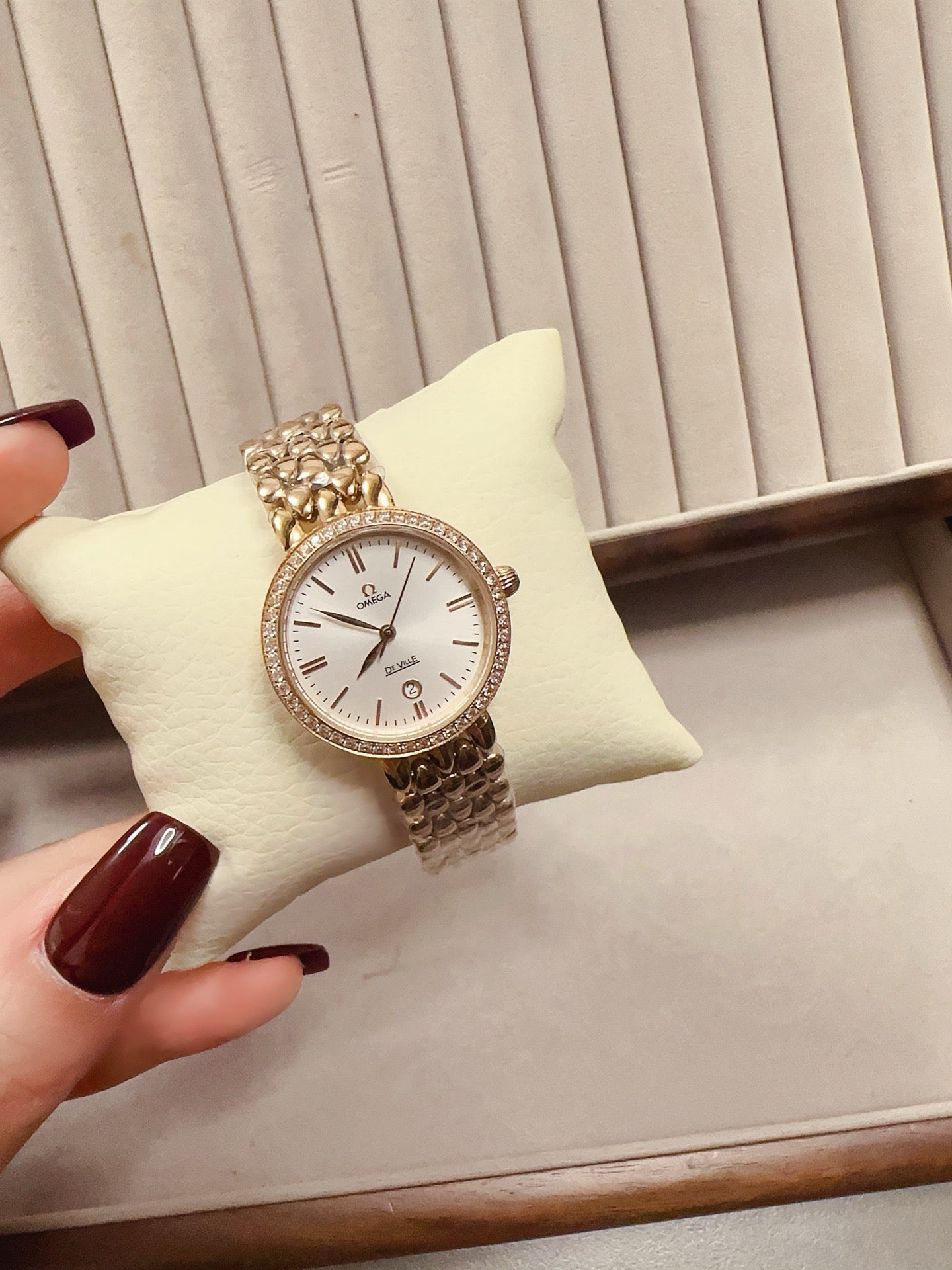 255RA35LDE Stylish Watches