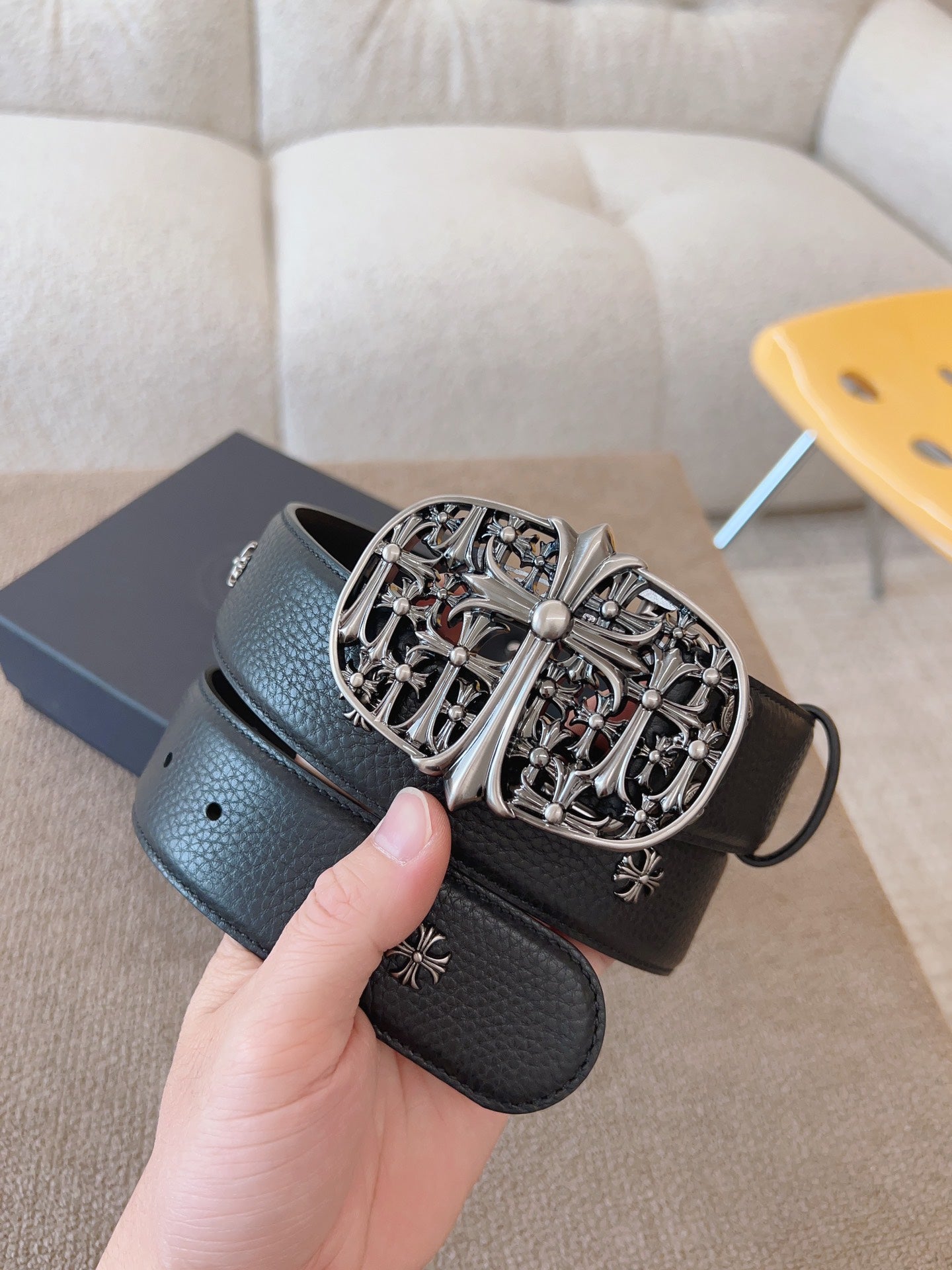 255RA15PDE Stylish  High quality belt With full package