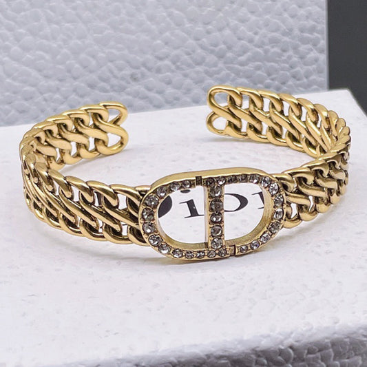 1YD25KDE Stylish Bracelets