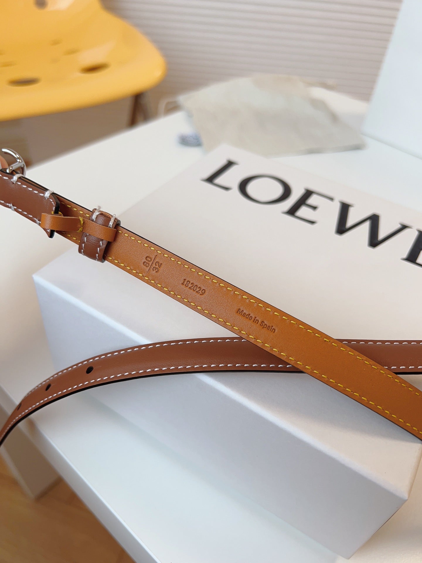 155RA228PDE Stylish  High quality belt With full package