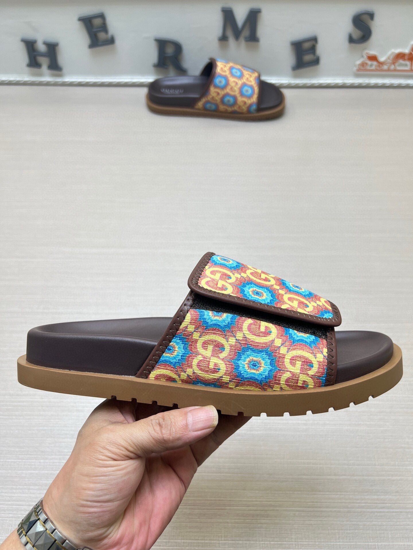 5WB240ZDE Stylish Slippers