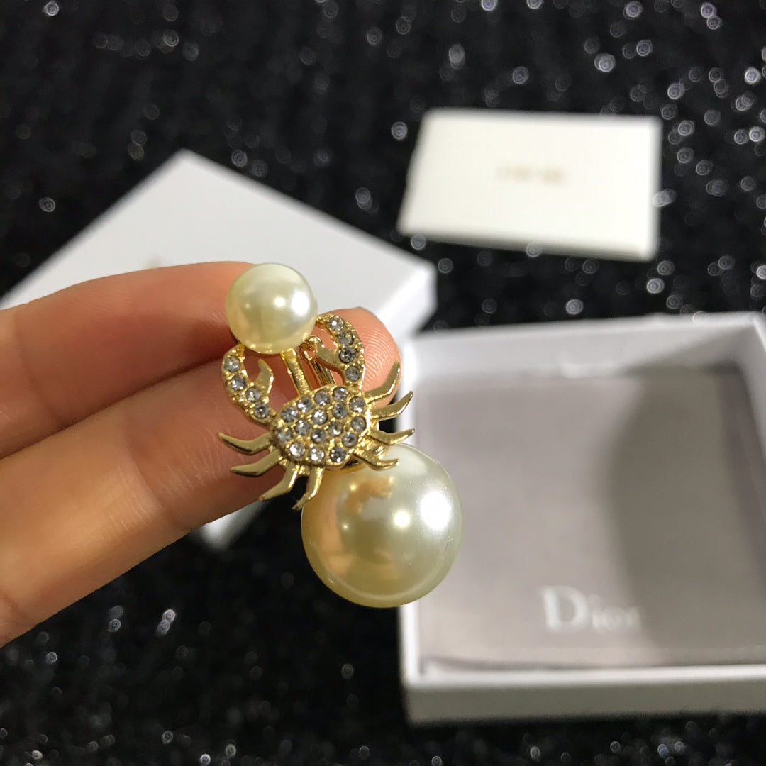 1YD375EDE Stylish Earrings