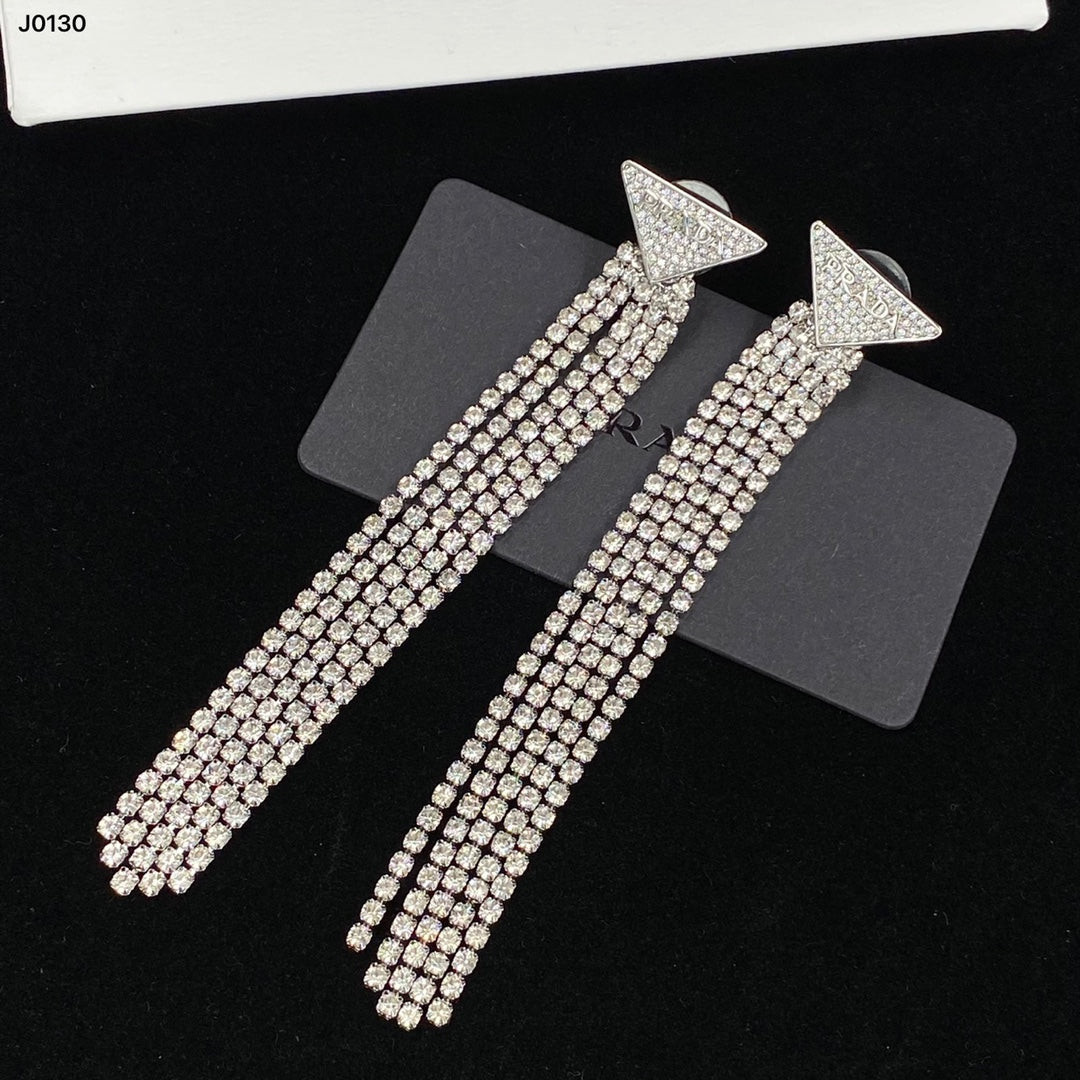 14PD500EDE Stylish Earrings