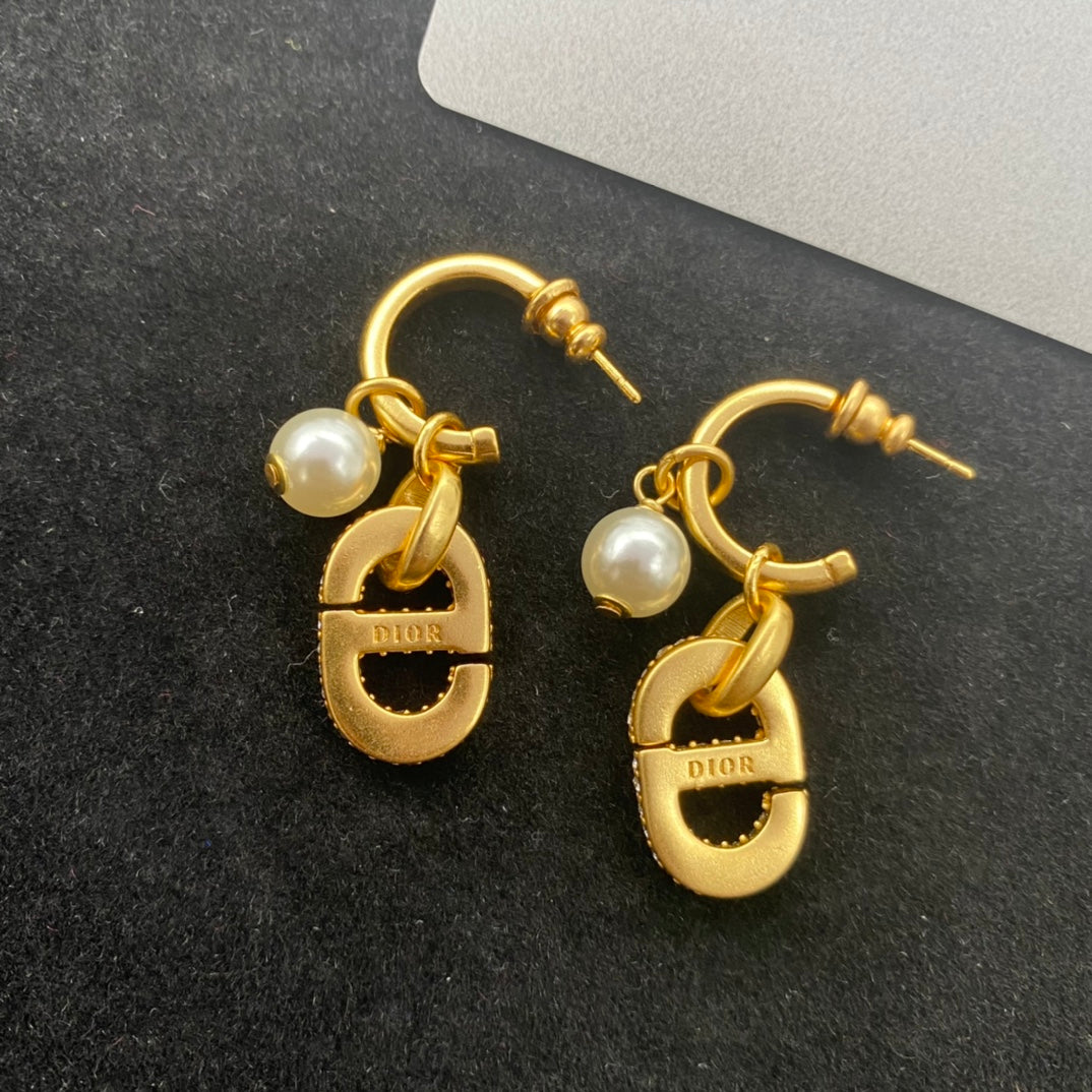 1ND55EDE Stylish Earrings