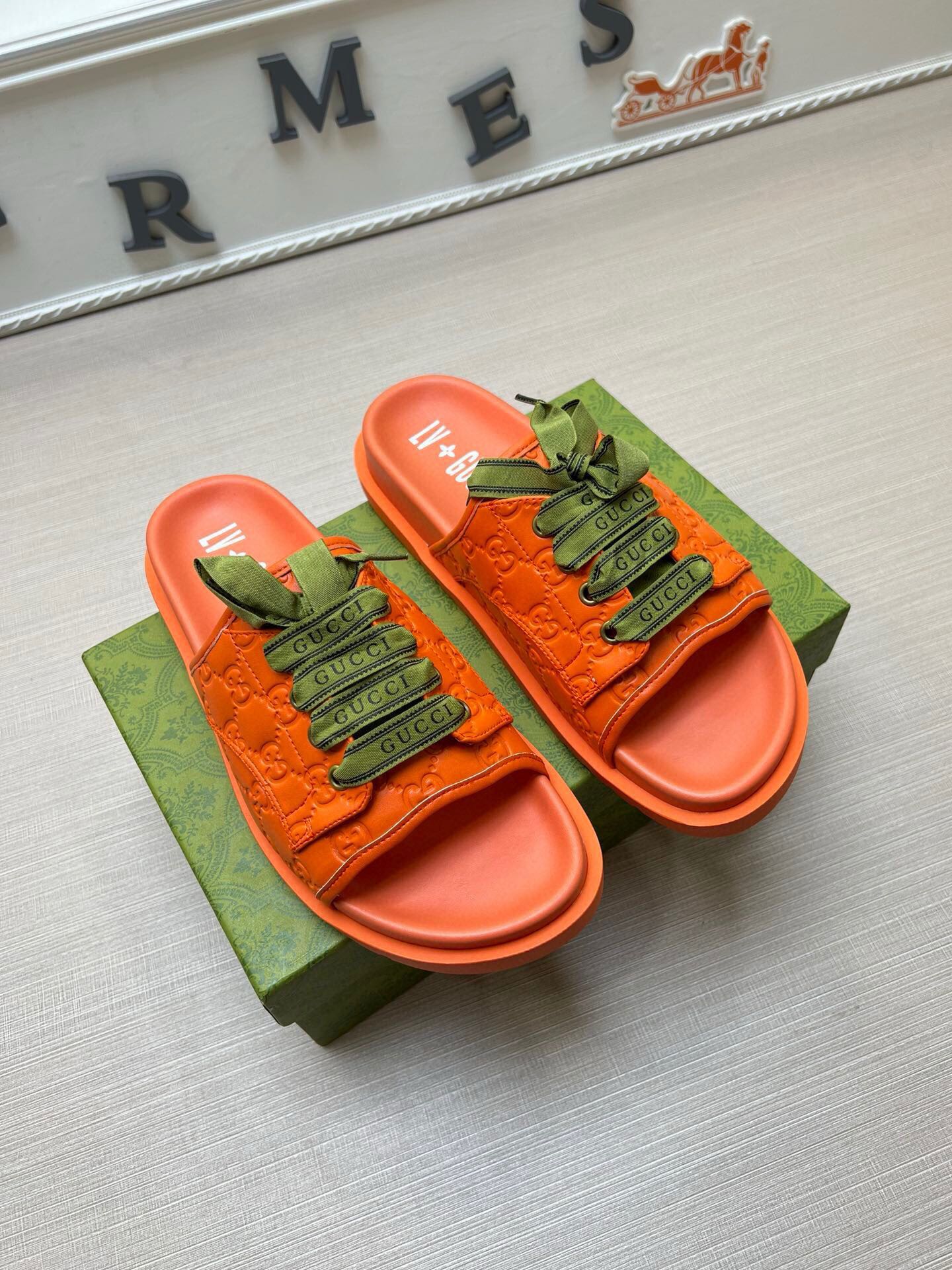 54B16ZDE Stylish slippers