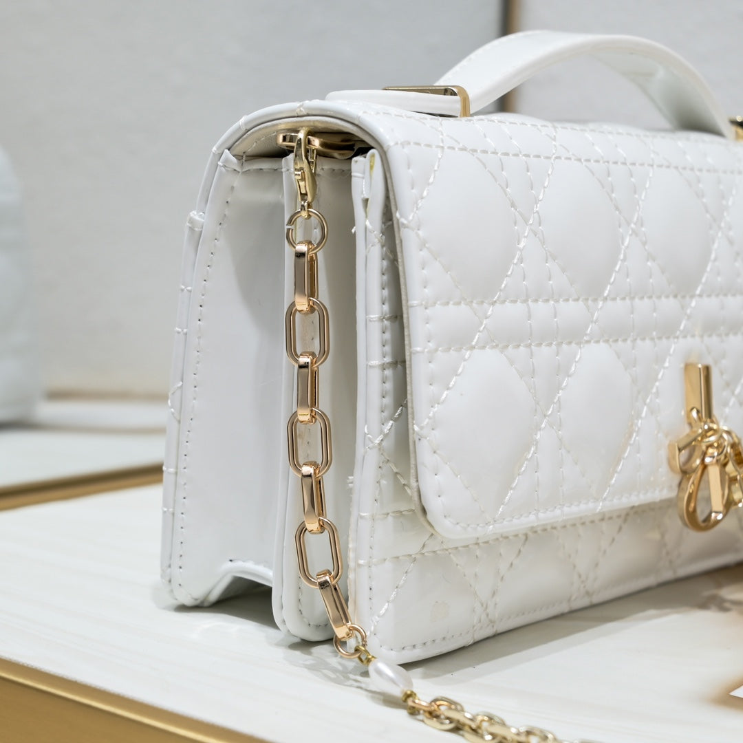 2XD360BDE Stylish leather bag 