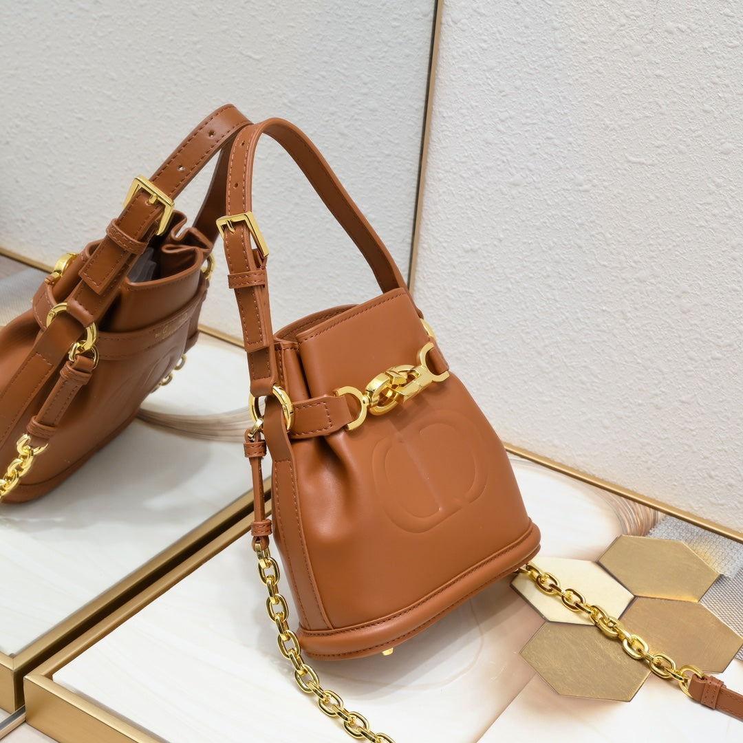 2XD370BDE Stylish leather bag 