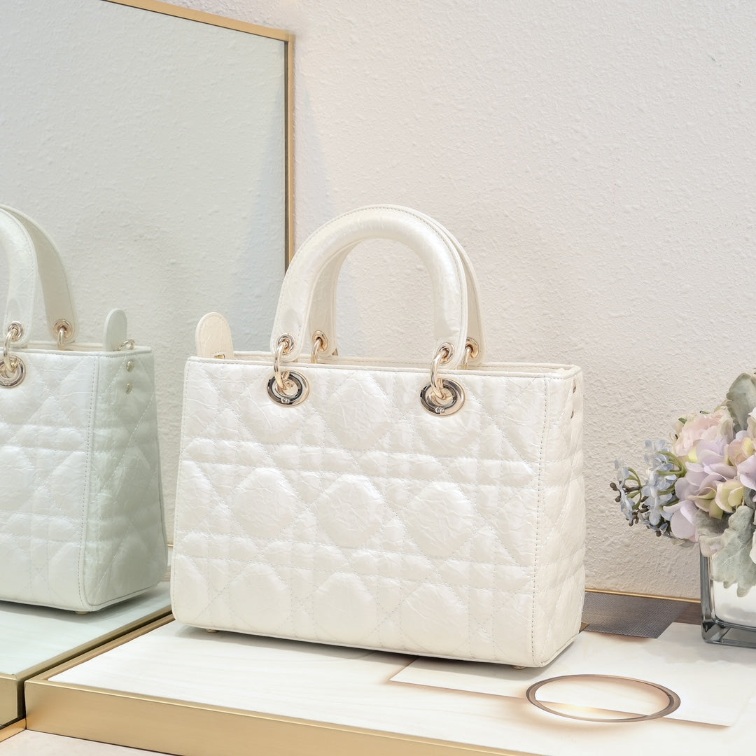 1XD438BDE Stylish leather bag