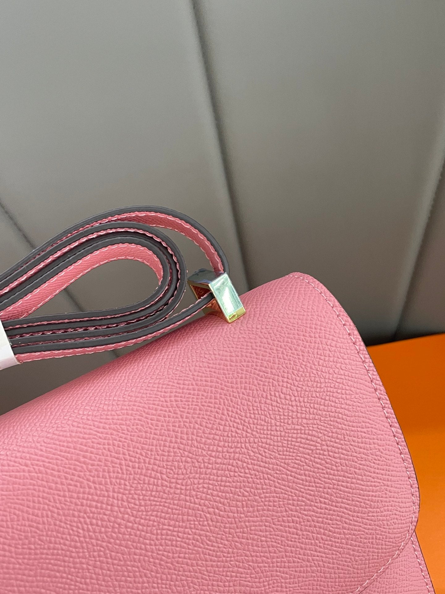 155NH63BDE Stylish leather bag