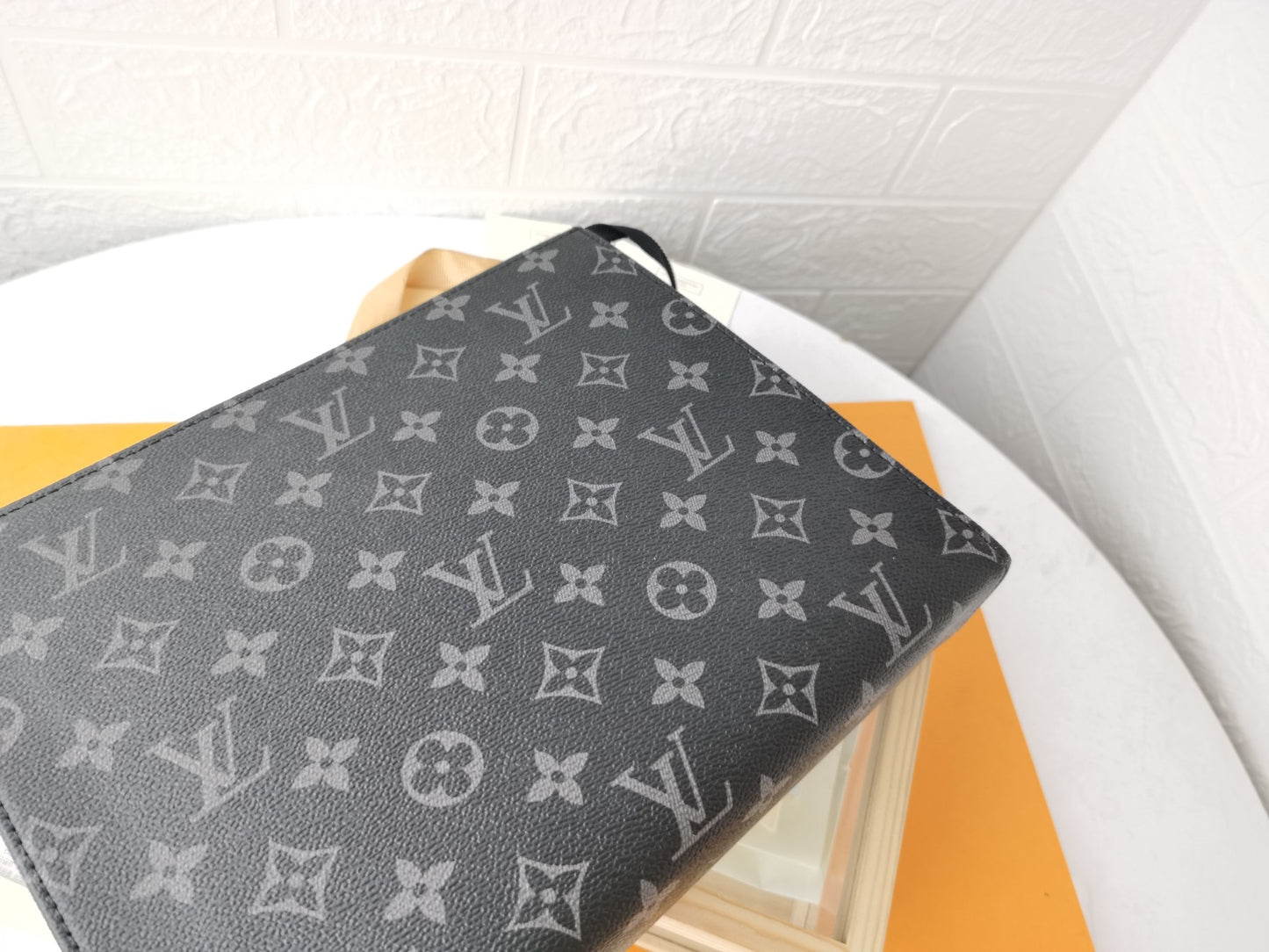 1XE392BDE Stylish leather bag