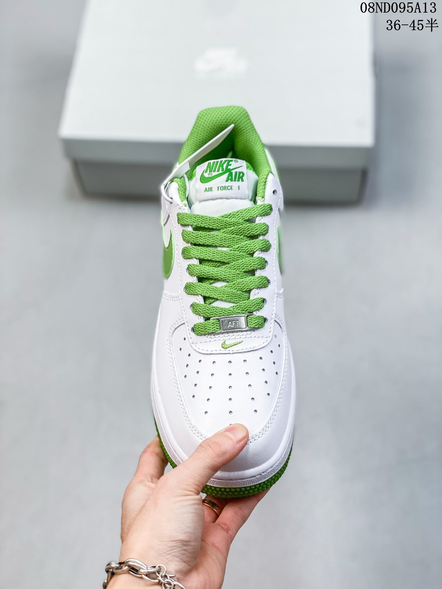 4YN33ZDE Stylish Sneakers (No Box, August-October Big Sale)