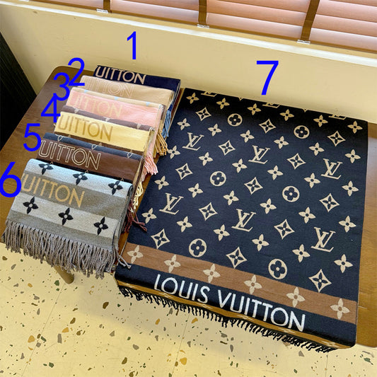 185ZE69WDE Stylish Winter Scarves