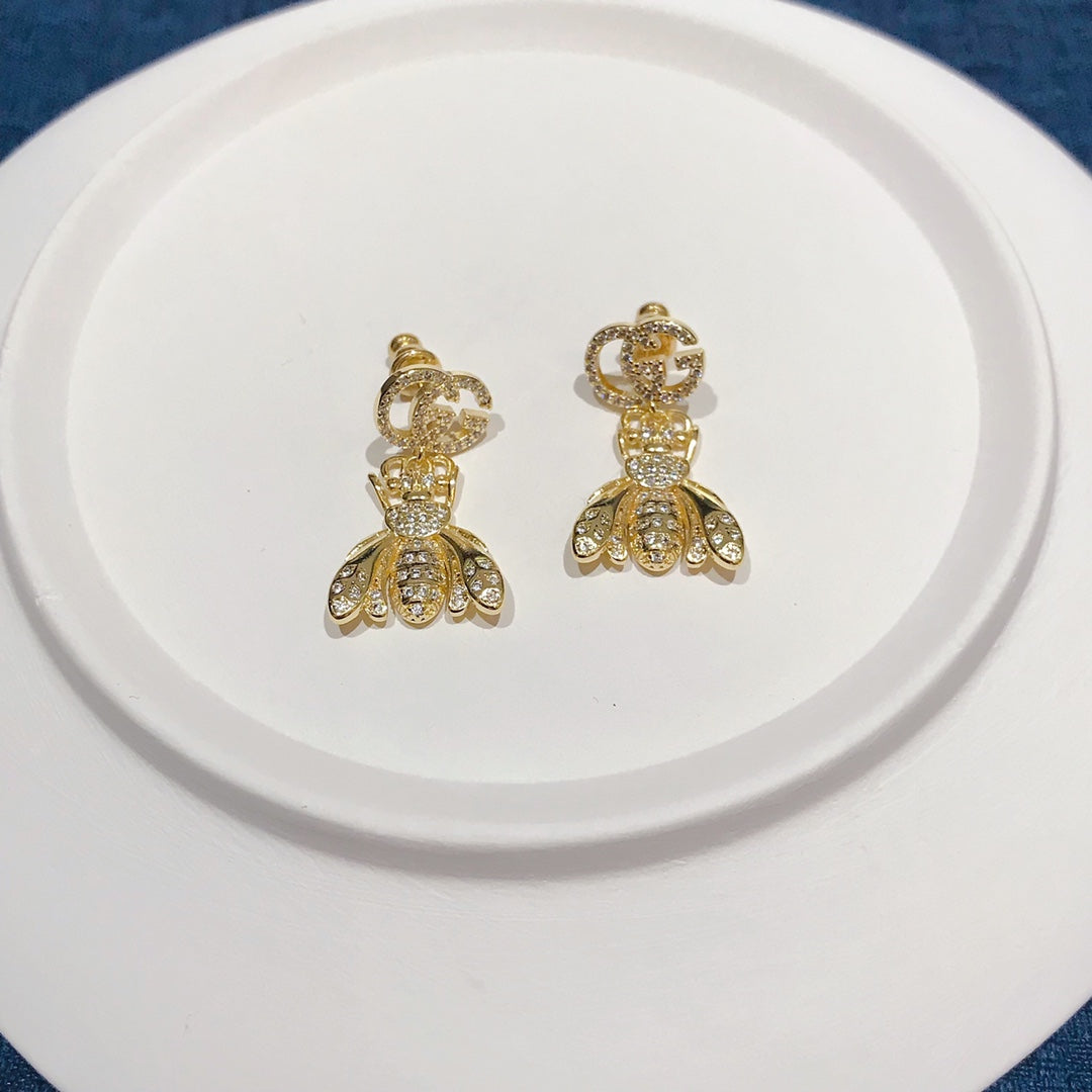 1YB470EDE Stylish Earrings