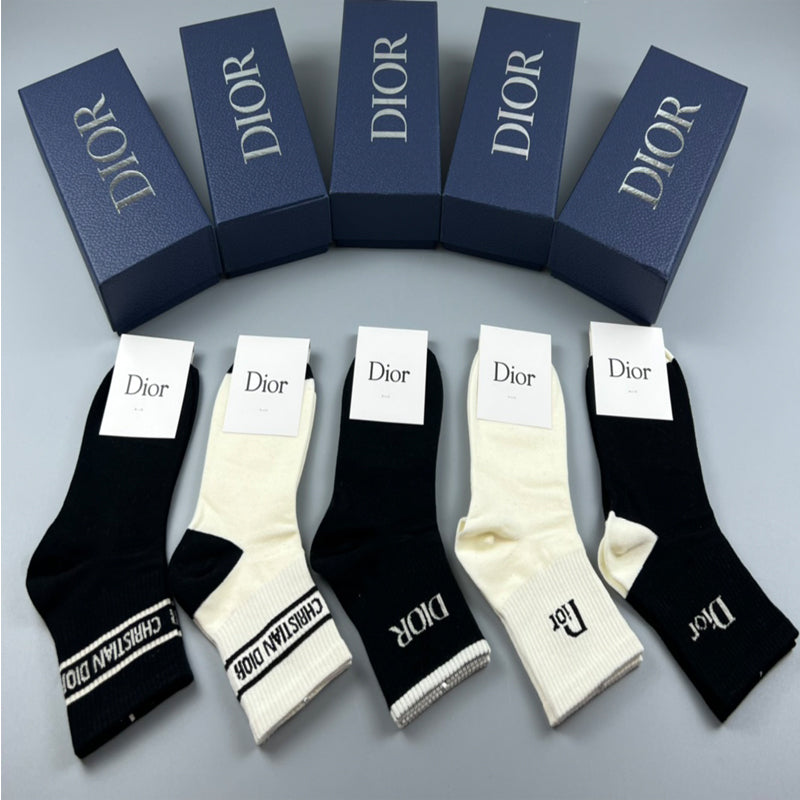 235QD68SDE Stylish socks(5 pairs )