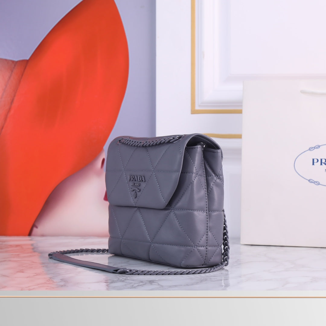 1XSL112BDE Stylish leather bag 