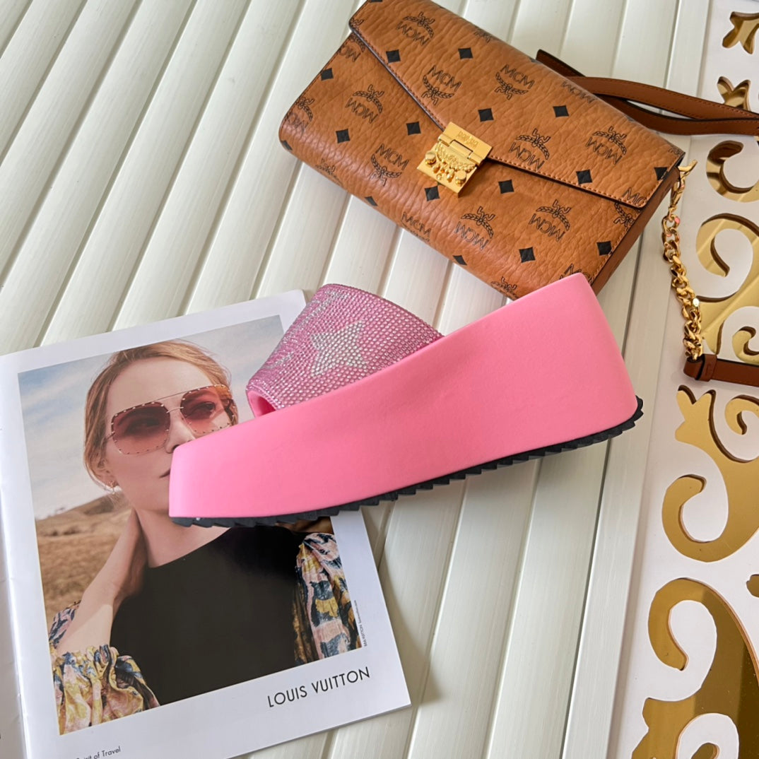 14E90ZDE Stylish Slippers