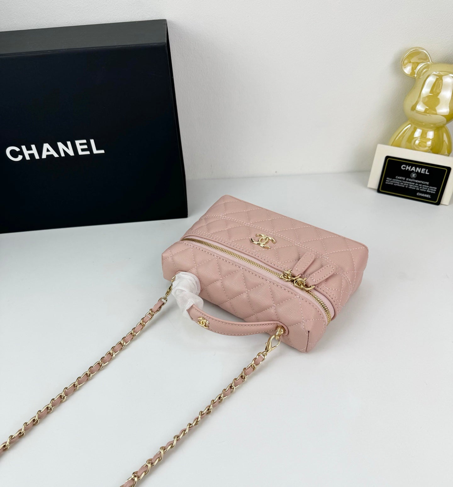 155QC3BDE Stylish leather caviar bag