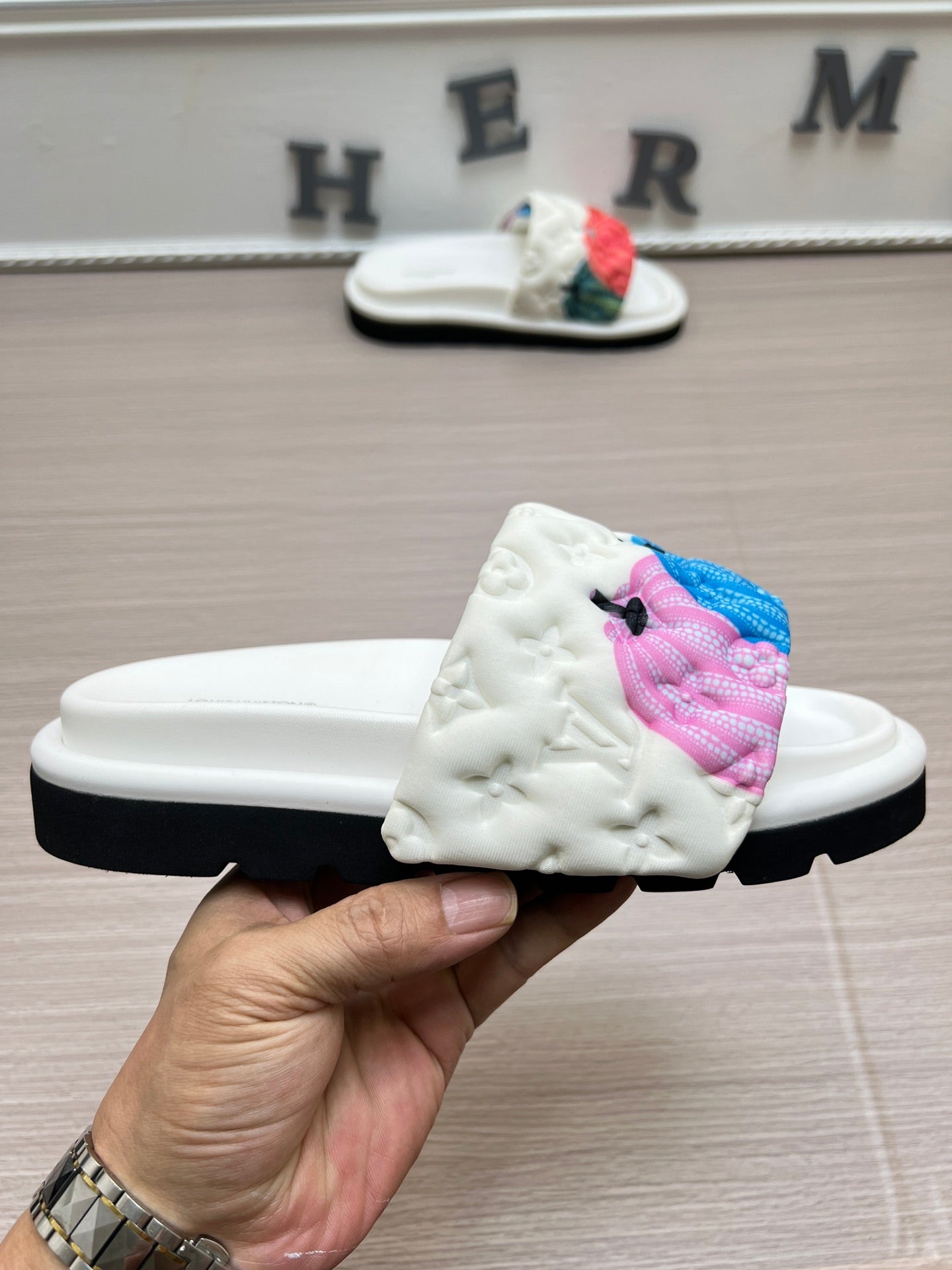 5YE154ZDE Stylish Slippers