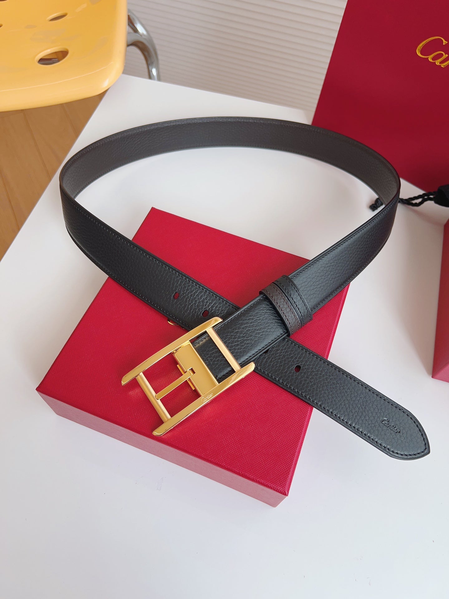 155RK242PDE Stylish  High quality belt With full package