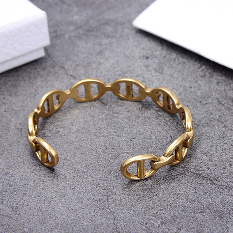 3D630KDE Stylish Bracelets