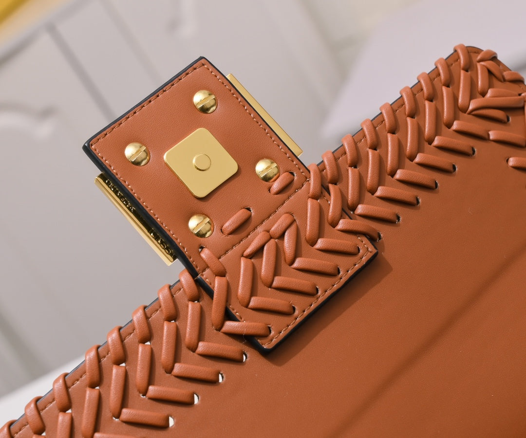 1XF94BDE Stylish leather bag 