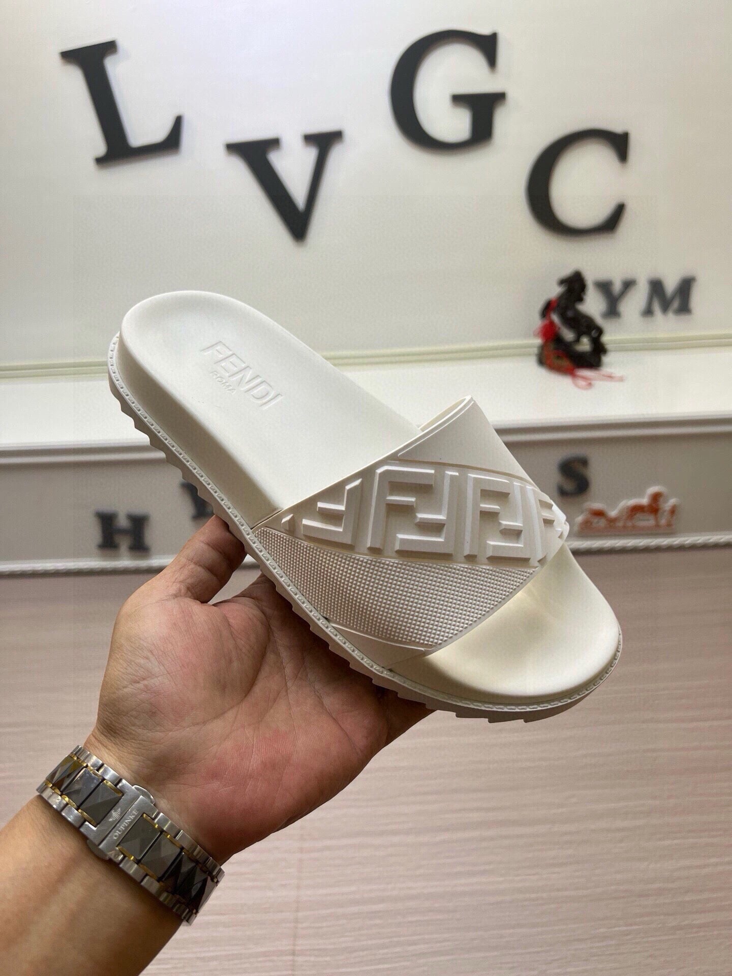 535ZF283ZDE Stylish Slippers