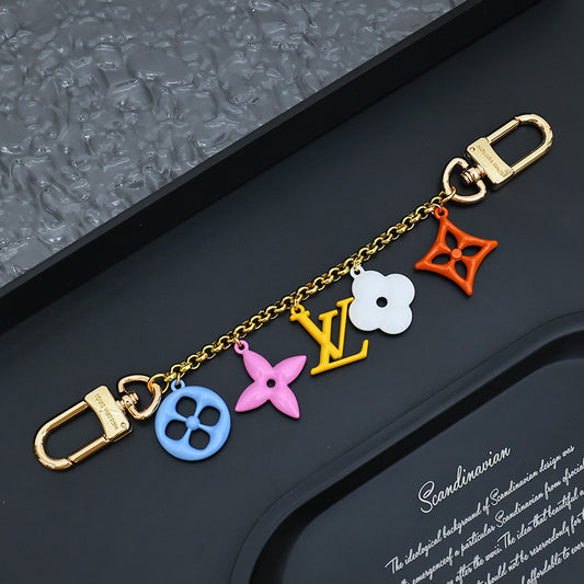 14E54ADE Stylish key closure