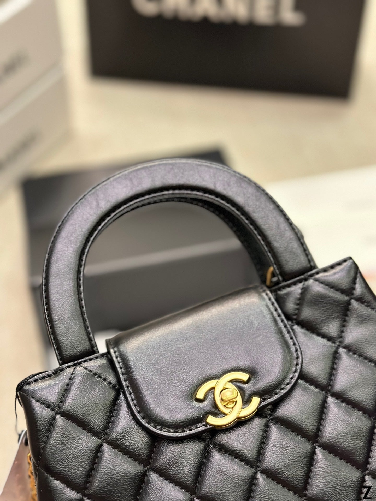 6XC422BDE Stylish leather bag