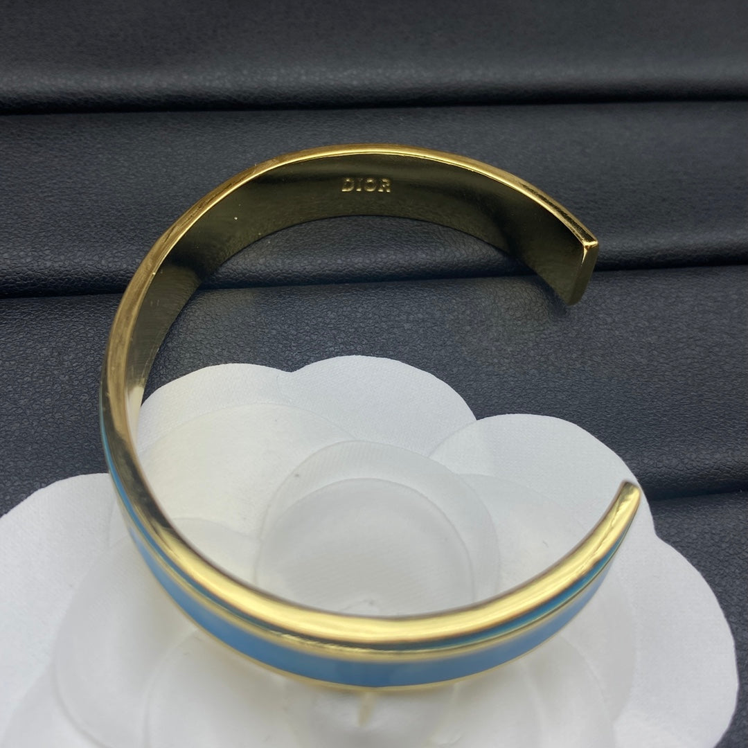 1YD469KDE Stylish Bracelets