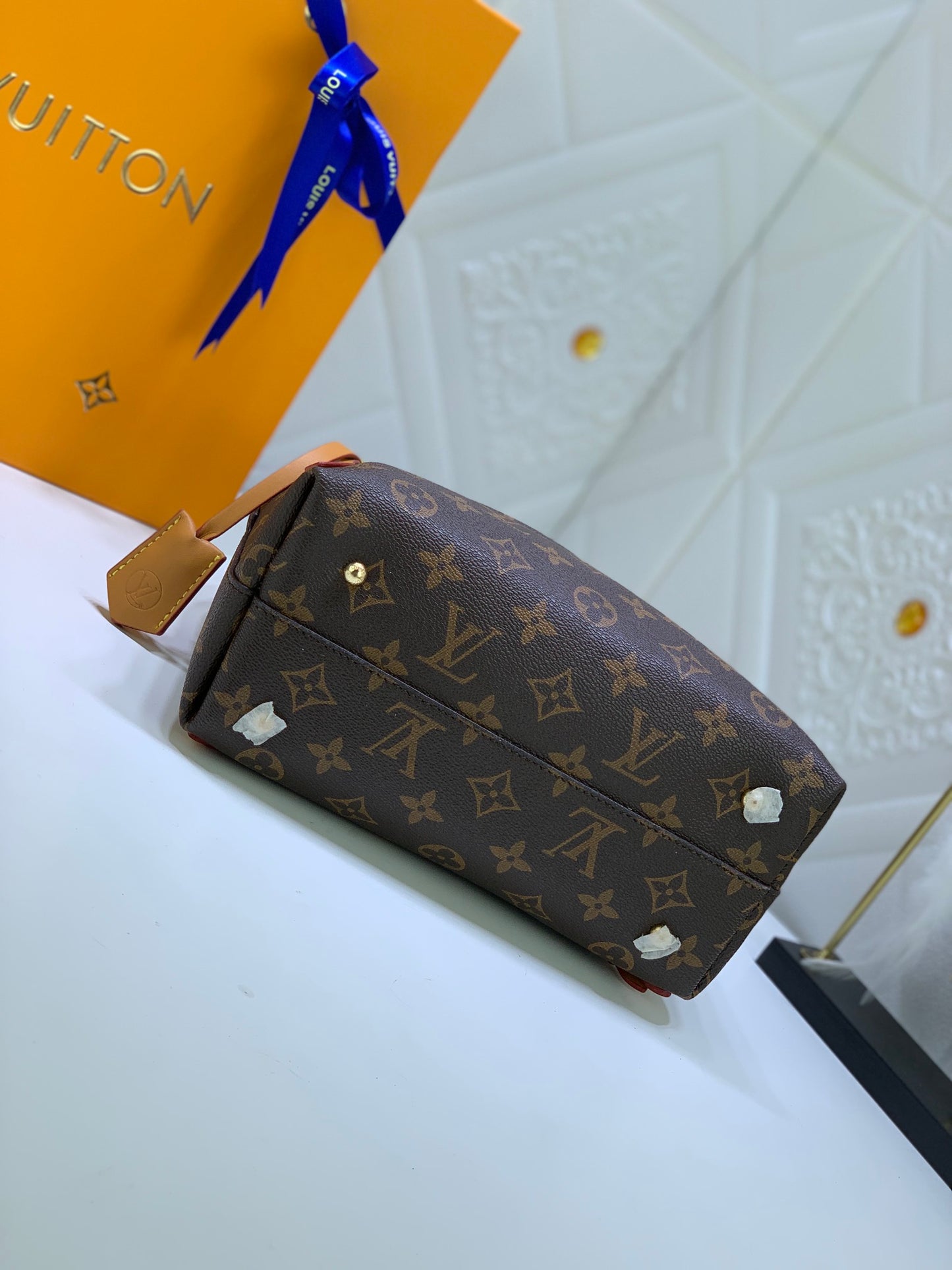 2XE347BDE Stylish leather bag 