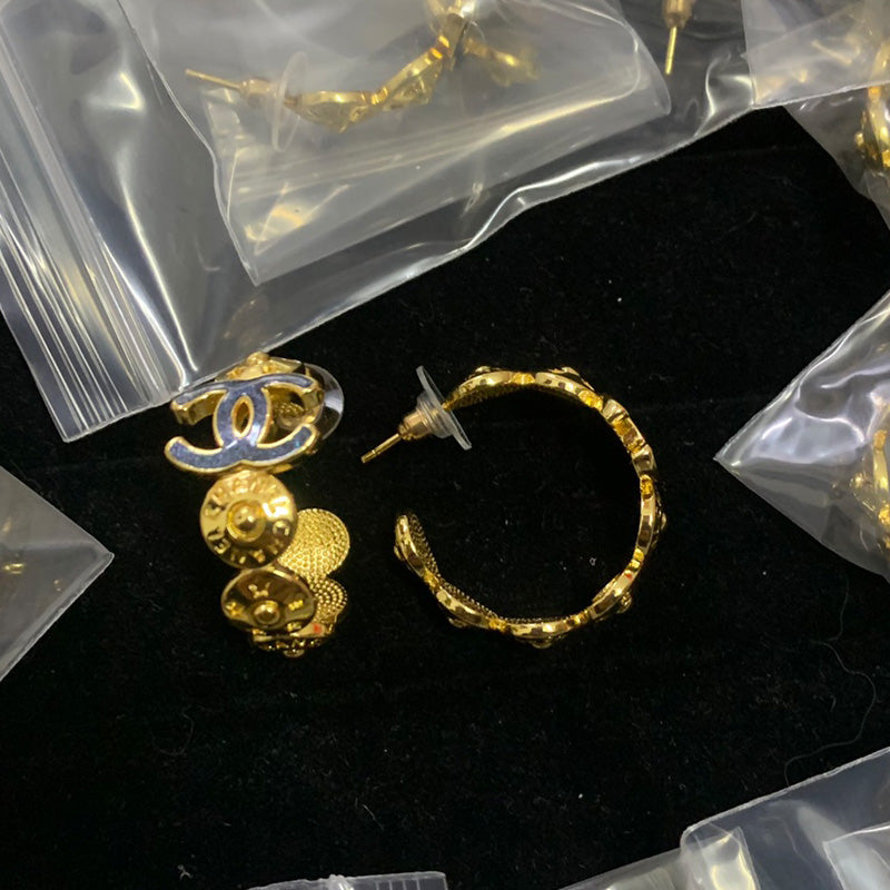 14C197EDE Stylish Earrings