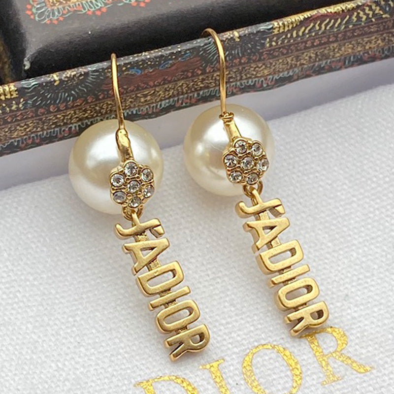 1YD186EDE Stylish Earrings