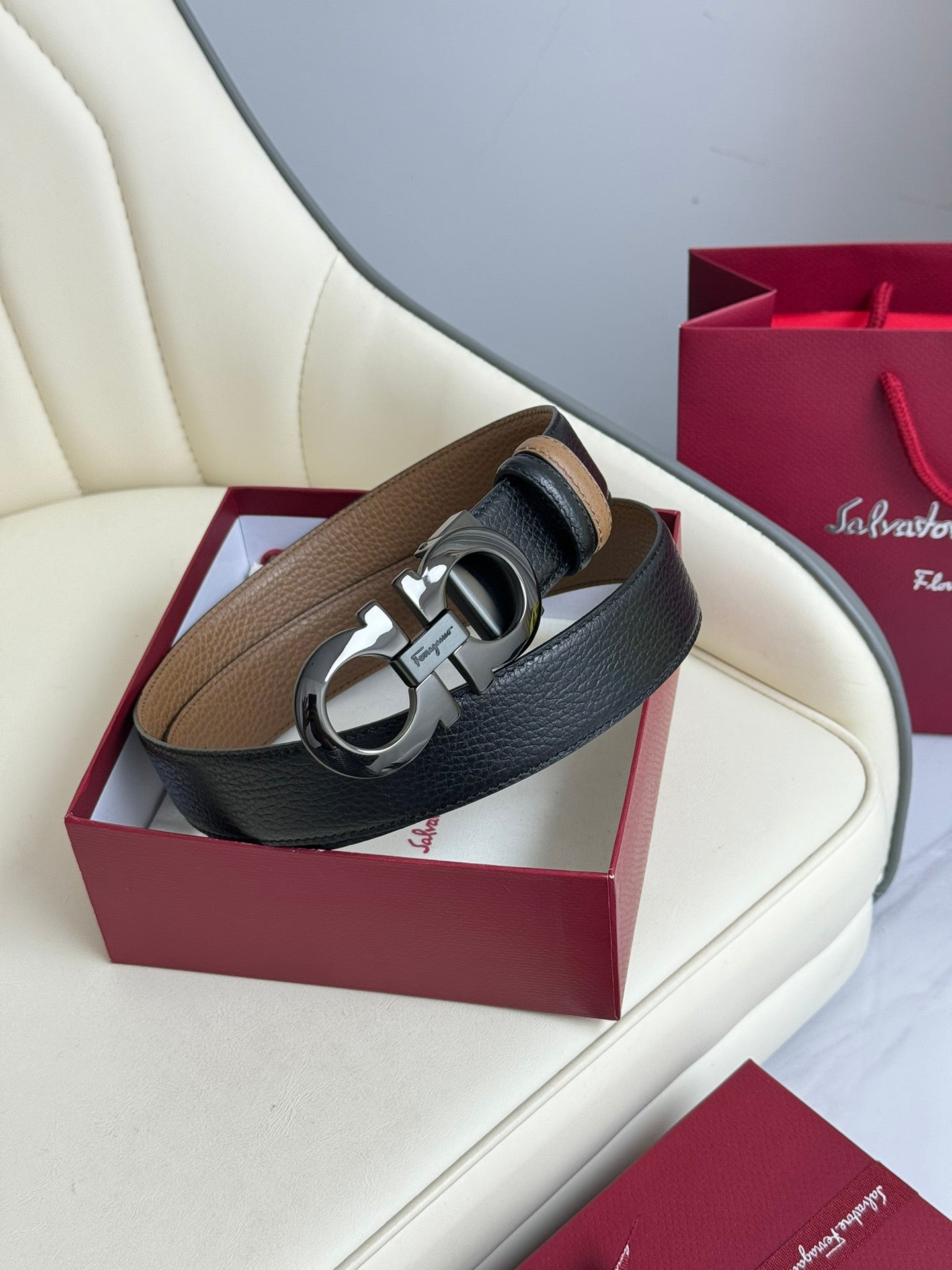 1WA169PDE Stylish  High quality belt With full package