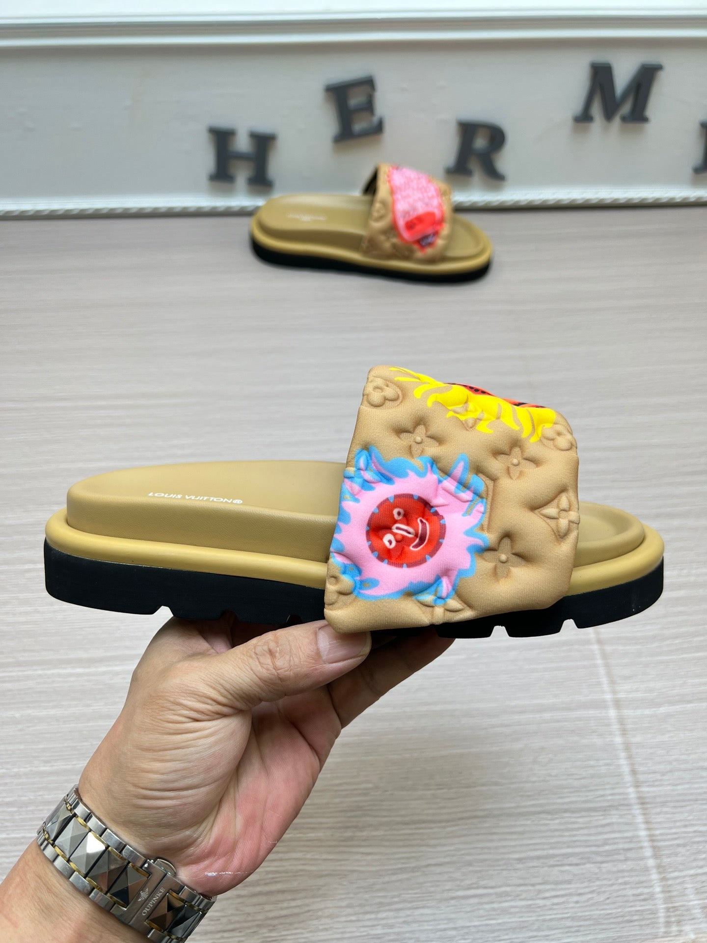 5YE154ZDE Stylish Slippers