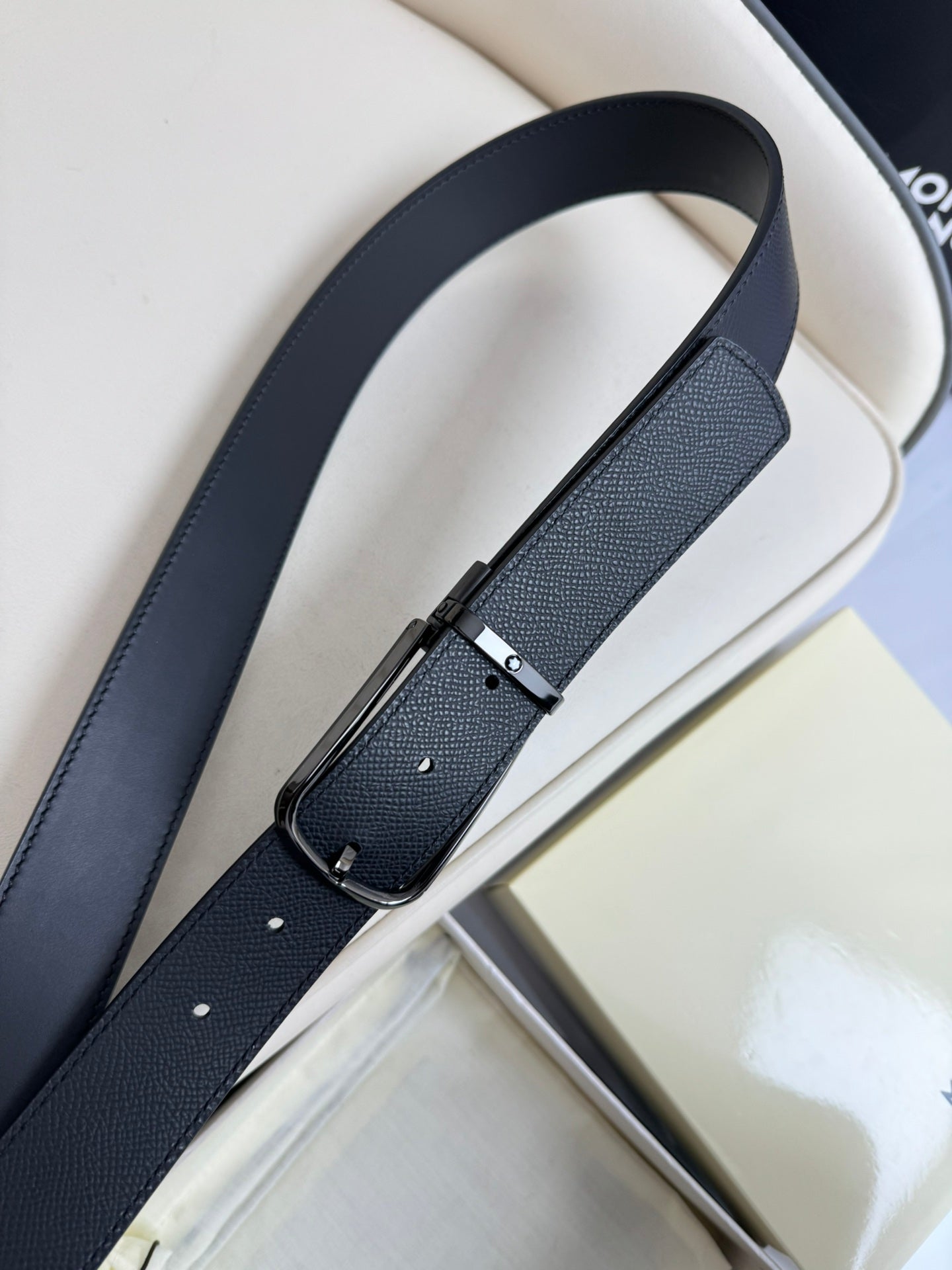 155RA235PDE Stylish  High quality belt With full package