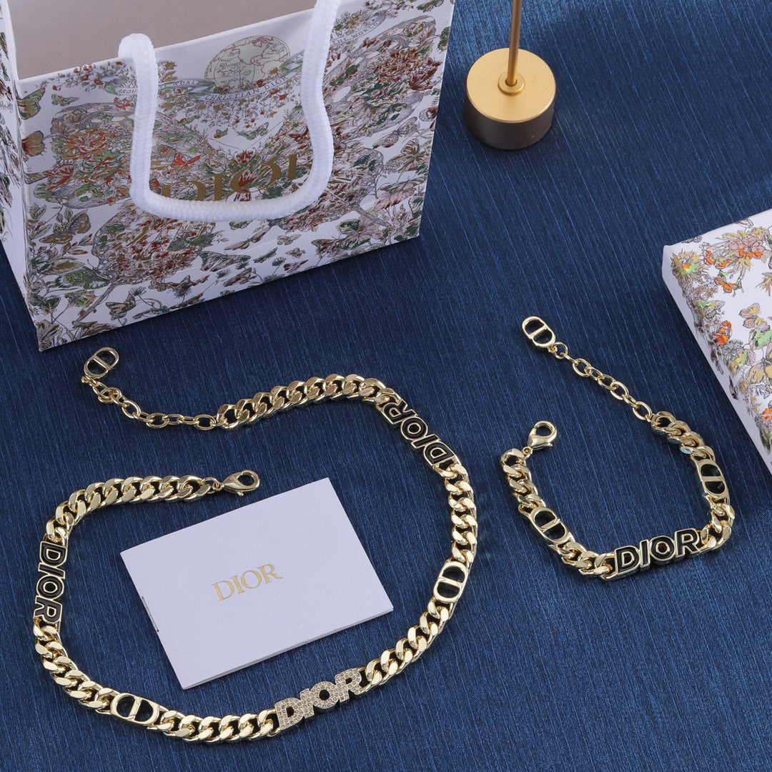 14D540XDE Stylish Bracelets Necklaces