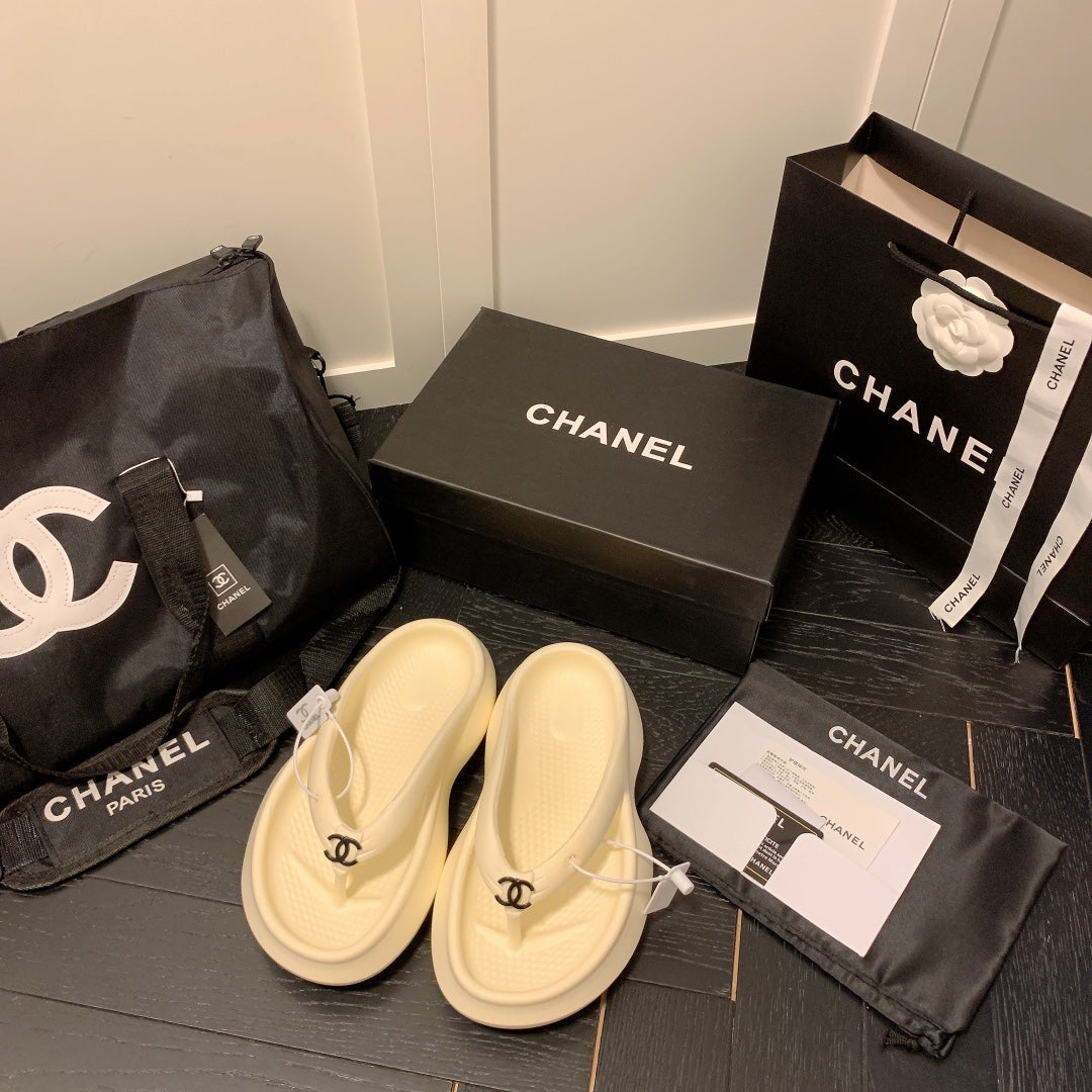 14C189ZDE Stylish Slippers