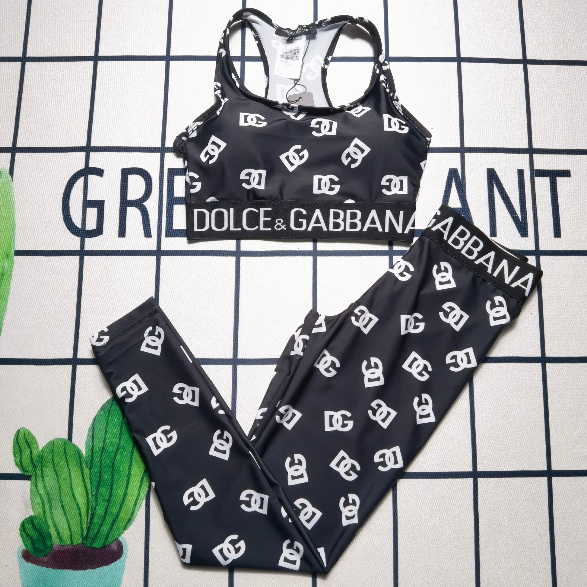 14A18YDE Stylish Long sleeve swimsuit